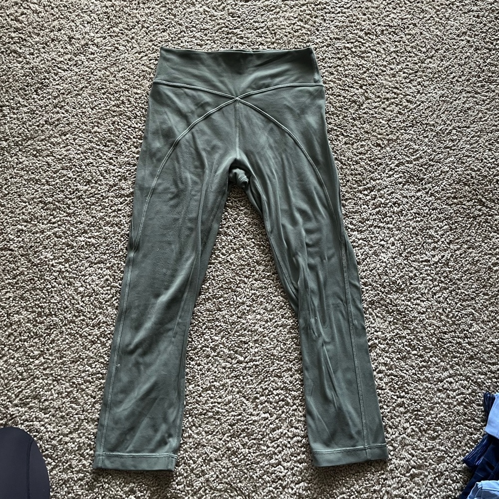 Lululemon Cropped Leggings